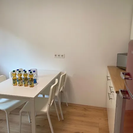 Apartment 2 - Zimmerwohnung Mit Bad Und Kueche Pforzheim
